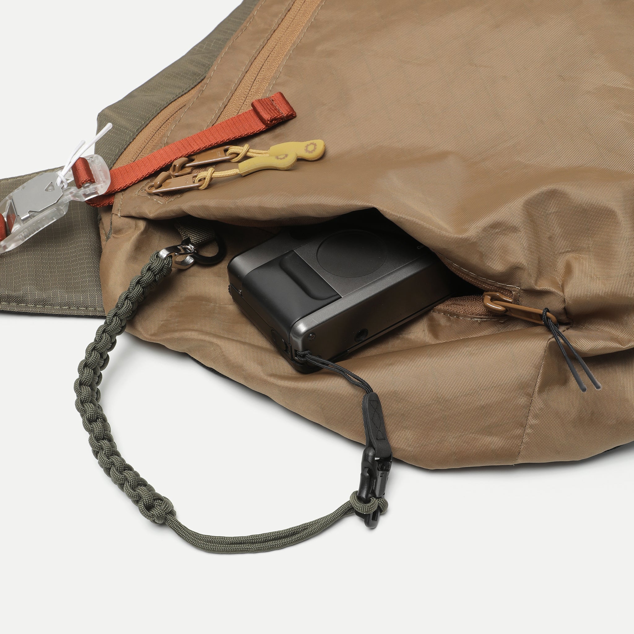 Unit Shoulder Bag - RND Edition - Dyneema - Black - Image 4