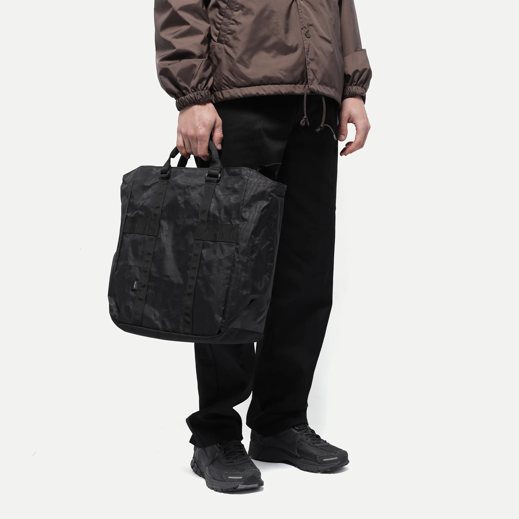 Utility Tote - Portrait - Dyneema - Black - Image 10